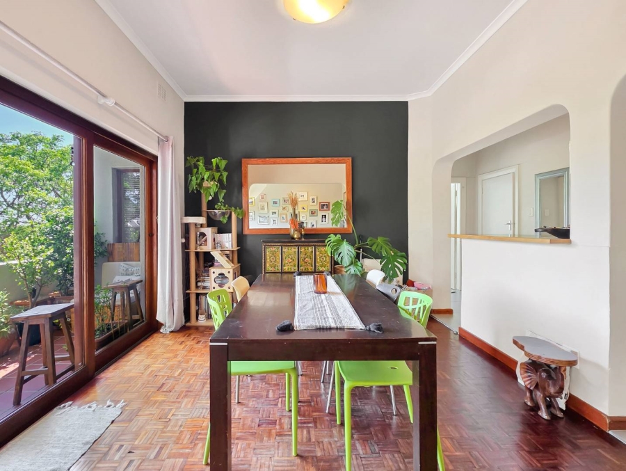 2 Bedroom Property for Sale in Vredehoek Western Cape